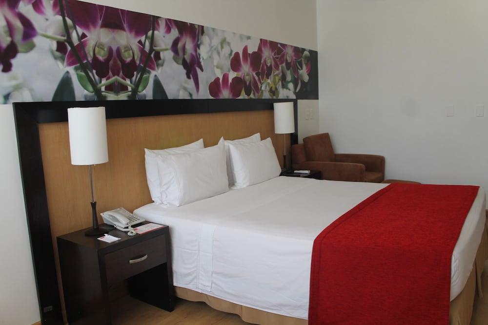Mi Hotel Sandiego Меделин Екстериор снимка