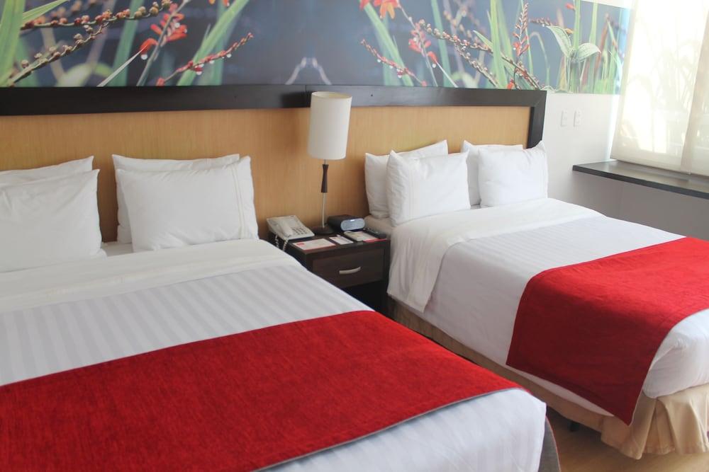 Mi Hotel Sandiego Меделин Екстериор снимка