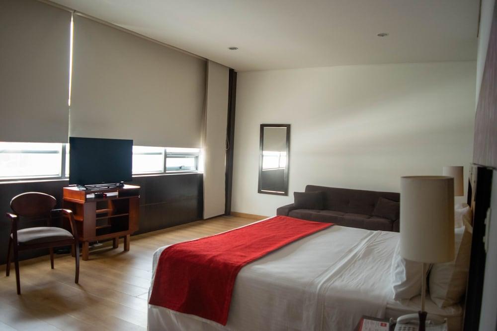 Mi Hotel Sandiego Меделин Екстериор снимка