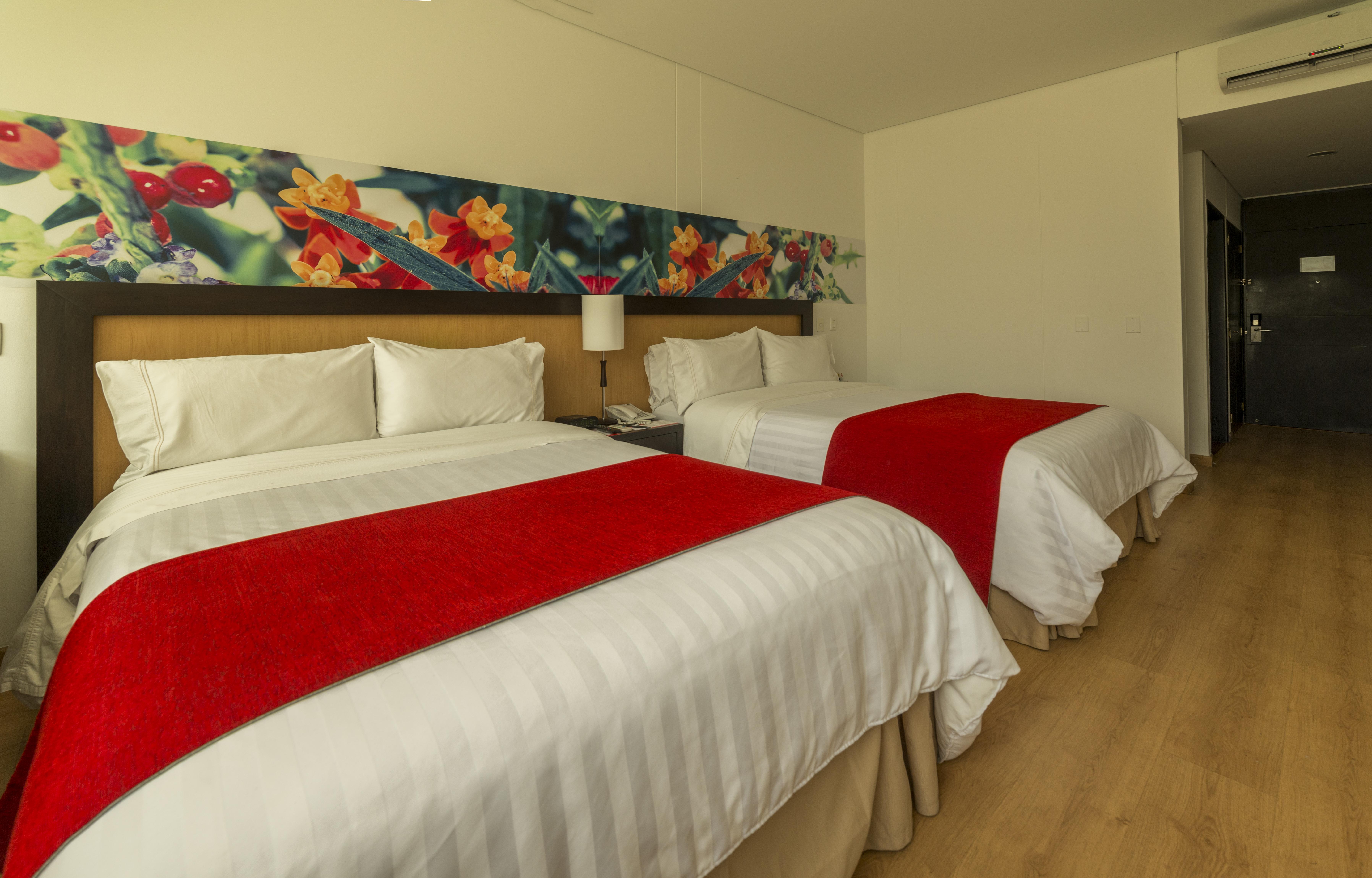 Mi Hotel Sandiego Меделин Екстериор снимка