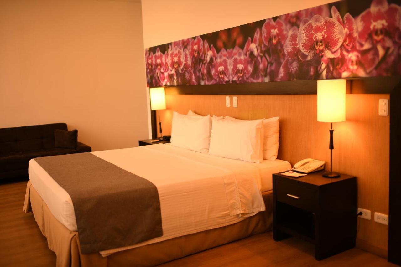 Mi Hotel Sandiego Меделин Екстериор снимка