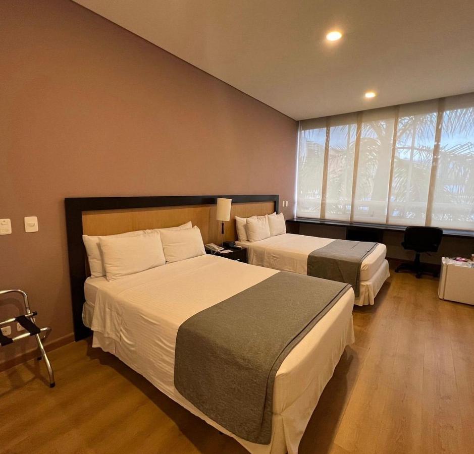 Mi Hotel Sandiego Меделин Екстериор снимка